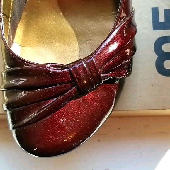 Burgundy Patent Wedge - Picture 2 of 14